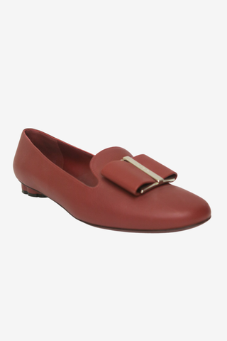 Salvatore Ferragamo Leather Bow Accents Loafers sz 7 - Designer shoes at The Find Luxury Resale - Vancouver, Canada