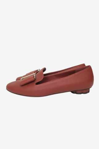 Salvatore Ferragamo Leather Bow Accents Loafers sz 7 - Designer shoes at The Find Luxury Resale - Vancouver, Canada