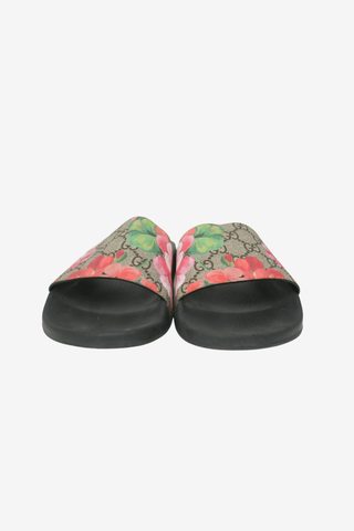Gucci GG Supreme Slides sz 38 - Designer shoes at The Find Luxury Resale - Vancouver, Canada