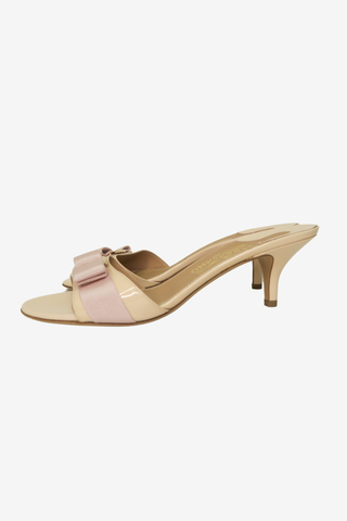 Salvatore Ferragamo Vara Bow Accent Patent Leather Slides sz 7.5 - Designer shoes at The Find Luxury Resale - Vancouver, Canada