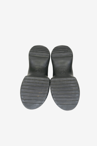 Louis Vuitton Leather/Mesh Archlight Sneakers sz 38 - Designer shoes at The Find Luxury Resale - Vancouver, Canada