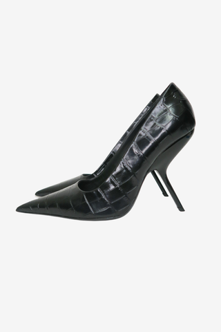 Ferragamo Leather Pumps sz 10 - Designer shoes at The Find Luxury Resale - Vancouver, Canada