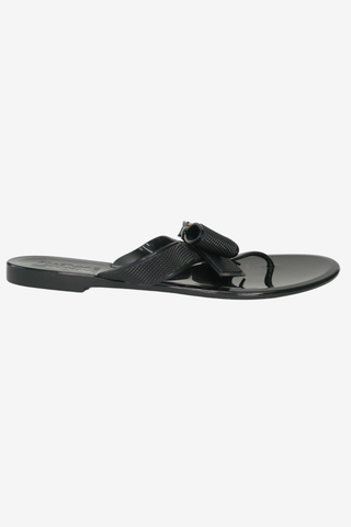 Salvatore Ferragamo Rubber Bow Accents Flip Flops sz 9 - Designer sandals at The Find Luxury Resale - Vancouver, Canada