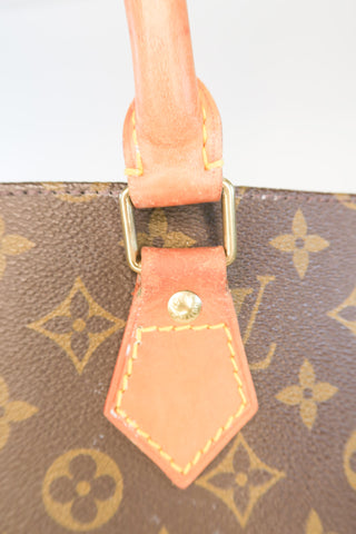Louis Vuitton Sac Plat - Designer Handbags at The Find Luxury Resale - Vancouver, Canada