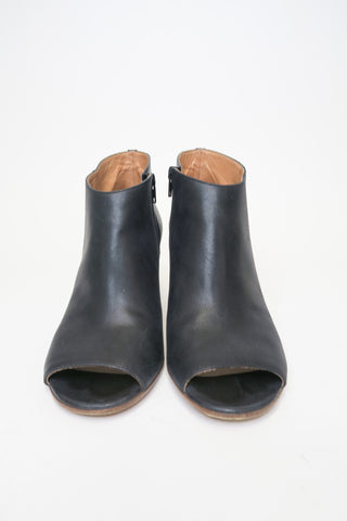 Maison Martin Margiela Leather Pumps sz 36.5 - Designer Pumps at The Find Luxury Resale - Vancouver, Canada