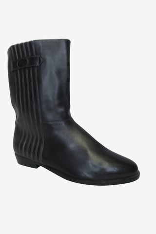 Gucci Black Leather Boots sz 38.5 - Designer boots at The Find Luxury Resale - Vancouver, Canada