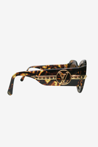 Louis Vuitton Oversized Sunglasses - Designer Sunglasses at The Find Luxury Resale - Vancouver, Canada