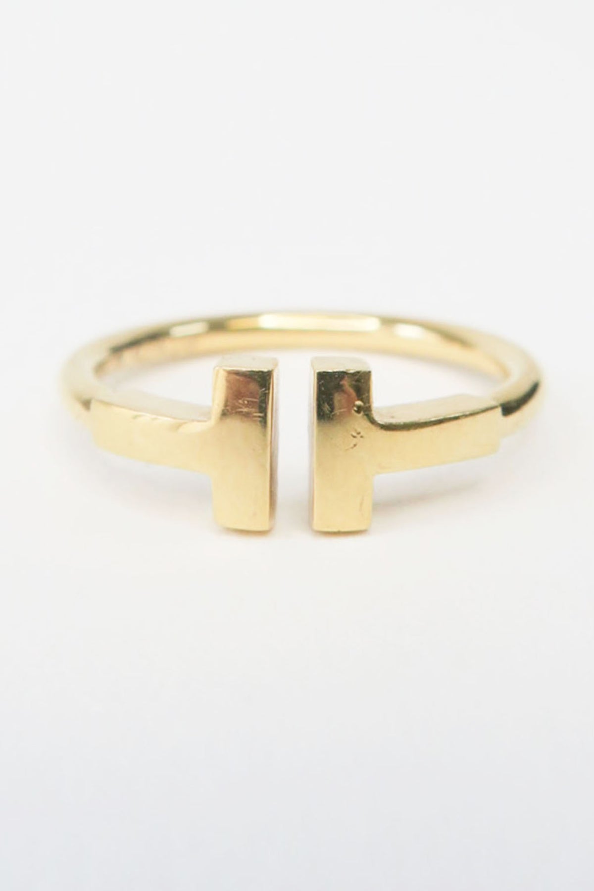 Tiffany & Co. 18K T Wire Ring