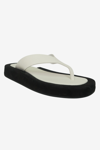The Row Ginza Leather Flip Flops sz 38 - Designer sandals at The Find Luxury Resale - Vancouver, Canada