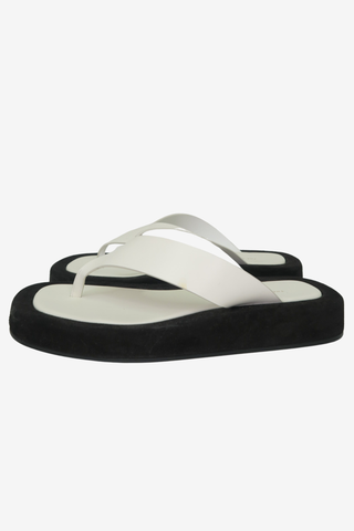 The Row Ginza Leather Flip Flops sz 38 - Designer sandals at The Find Luxury Resale - Vancouver, Canada