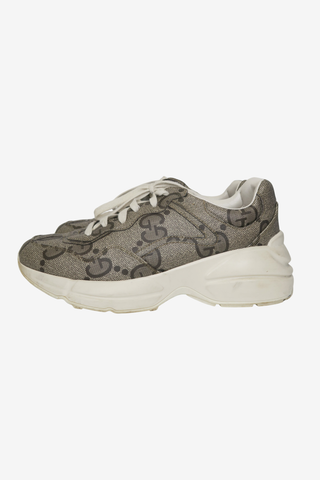 Gucci GG Supreme Sneakers sz 39 - Designer shoes at The Find Luxury Resale - Vancouver, Canada