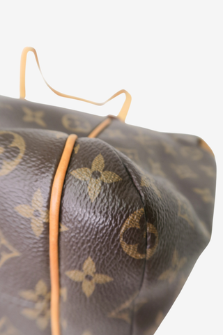 Louis Vuitton Monogram Totally MM - Designer Handbags at The Find Luxury Resale - Vancouver, Canada