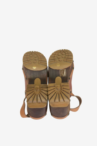 See By Chloé Leather Clogs Sz 39 - Designer Clogs at The Find Luxury Resale - Vancouver, Canada