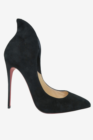 Christian Louboutin Pumps Sz 38 - Designer shoes at The Find Luxury Resale - Vancouver, Canada