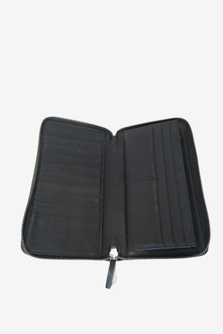 Gucci Logo Wallet - Designer Wallets at The Find Luxury Resale - Vancouver, Canada
