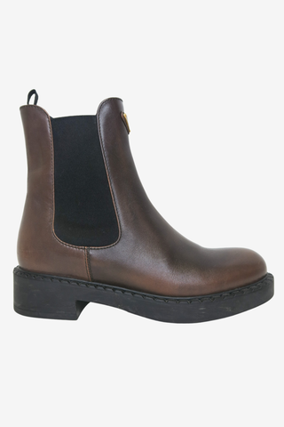Prada Leather Chelsea Boots sz 39 - Designer shoes at The Find Luxury Resale - Vancouver, Canada
