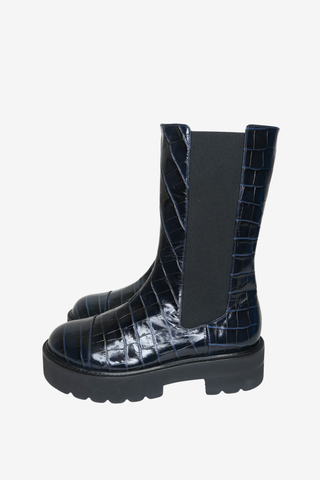Stuart Weitzman Boots Sz 9 - Designer shoes at The Find Luxury Resale - Vancouver, Canada