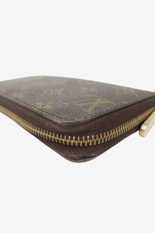 Louis Vuitton Zippy Wallet - Designer Handbags at The Find Luxury Resale - Vancouver, Canada