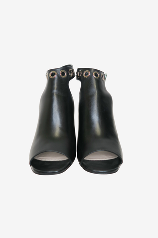 Prada Leather Sandals sz 39.5 - Designer shoes at The Find Luxury Resale - Vancouver, Canada