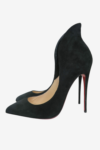 Christian Louboutin Pumps Sz 38 - Designer shoes at The Find Luxury Resale - Vancouver, Canada