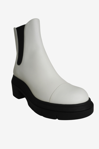 Stuart Weitzman White Leather Boots sz 7