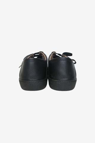 Gucci Leather Sneakers Sz 35.5 - Designer shoes at The Find Luxury Resale - Vancouver, Canada