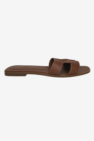Hermès Oran Slides sz 41 - Designer shoes at The Find Luxury Resale - Vancouver, Canada