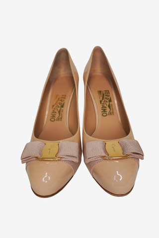 Salvatore Ferragamo Beige Pumps sz 7