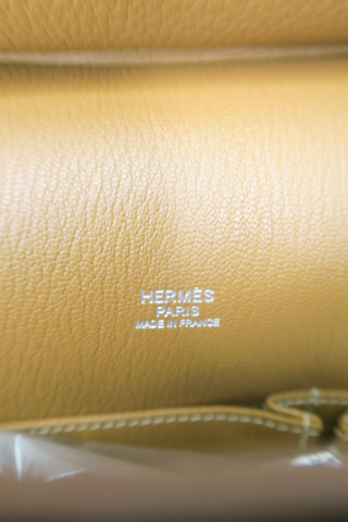 Hermès Clemence Jypsiere 28 - Designer handbag at The Find Luxury Resale - Vancouver, Canada