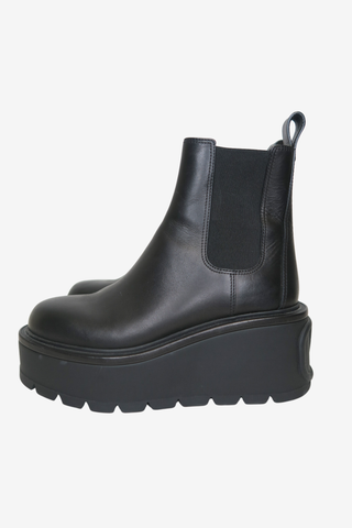 Valentino Leather Chelsea Boots sz 38.5