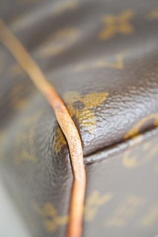 Louis Vuitton Monogram Manhattan PM