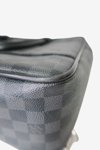 Louis Vuitton Damier Messenger Bag