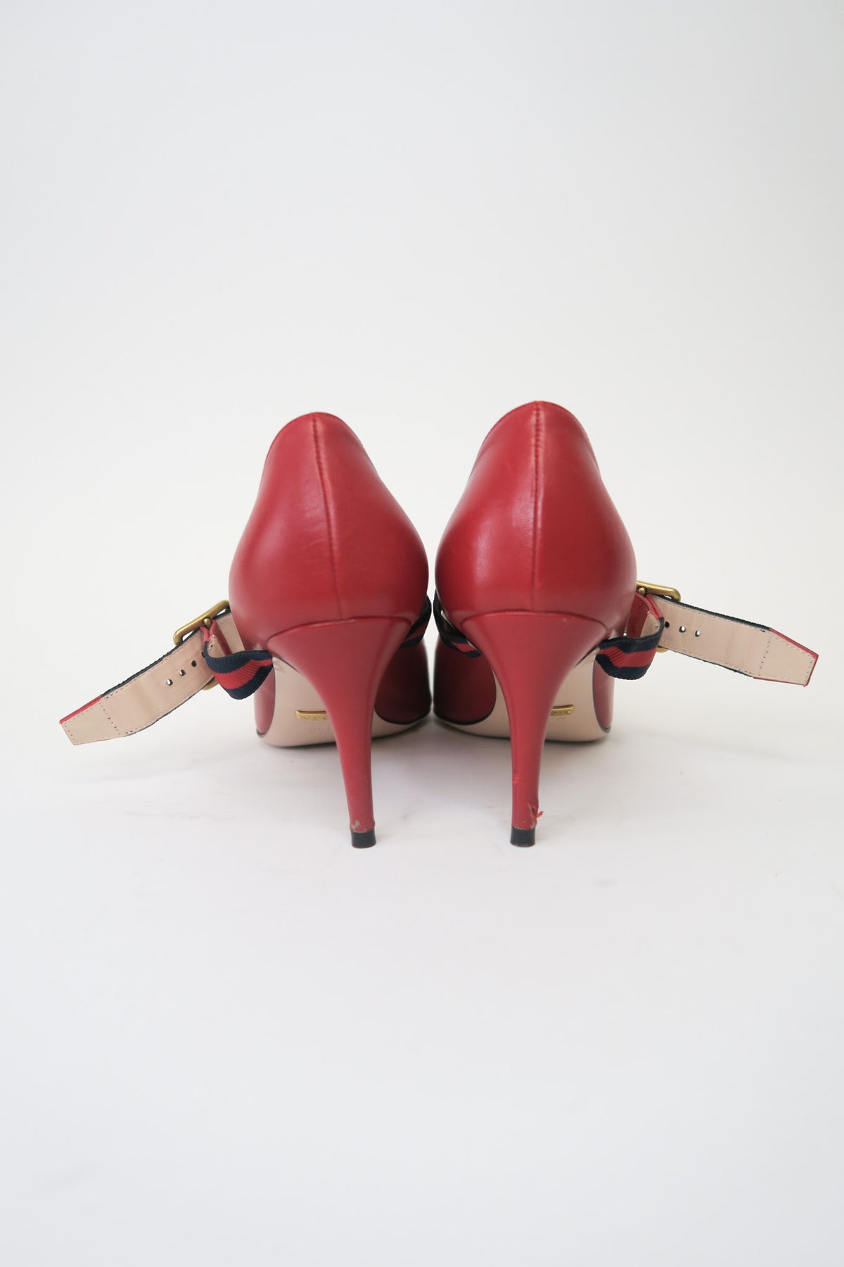 Gucci Web Accent Leather Pumps sz 35.5