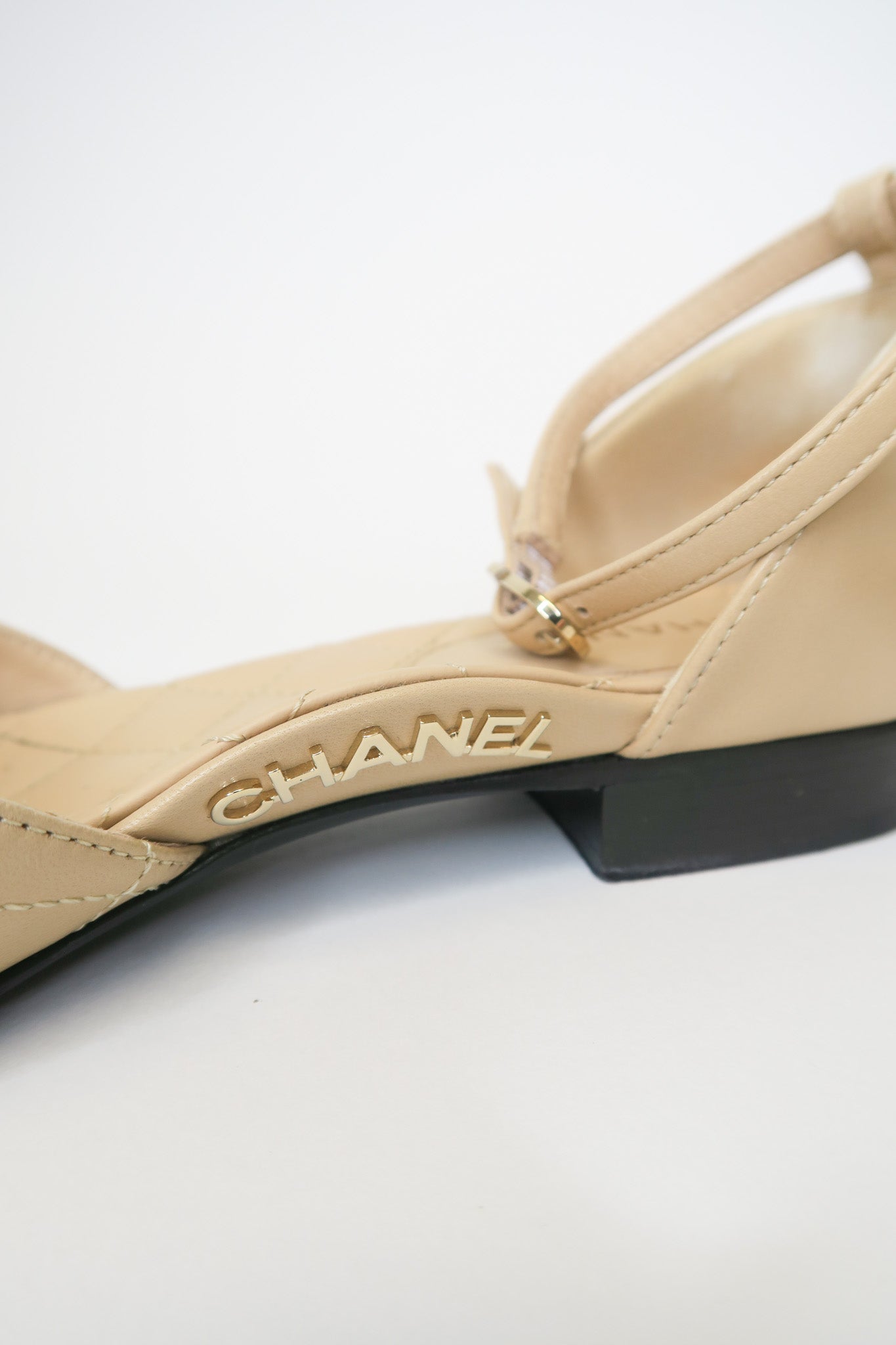 Chanel Interlocking CC Logo Lambskin D'Orsay Flats sz 36.5 C