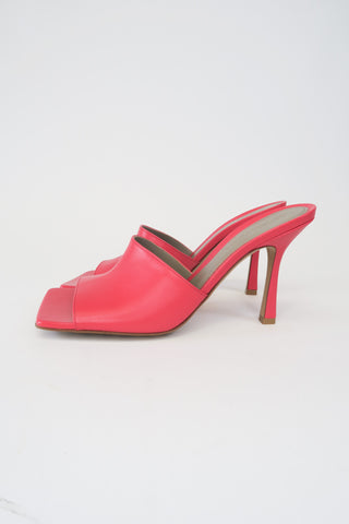 Bottega Veneta Stretch Mule sz 39 - Designer Pumps at The Find Luxury Resale - Vancouver, Canada