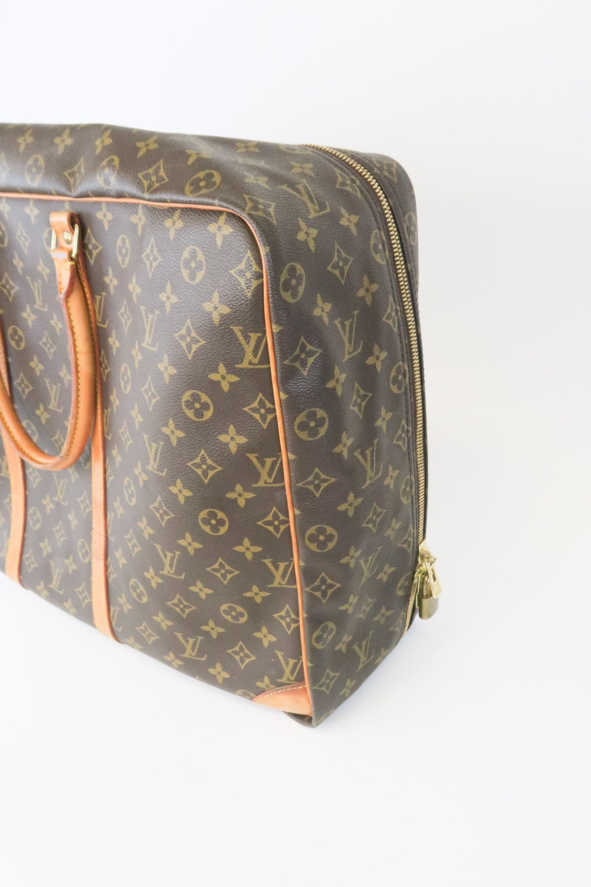 Louis Vuitton Monogram Sirus 24