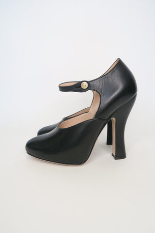 Gucci Leather Pumps sz 36 - Designer Pumps at The Find Luxury Resale - Vancouver, Canada