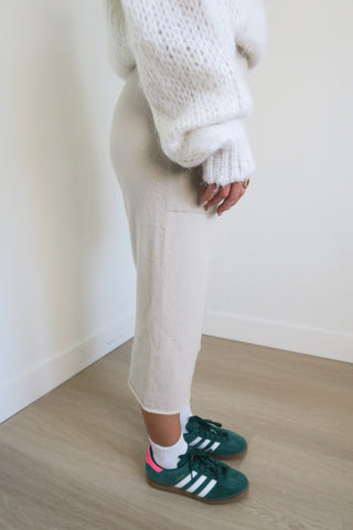 Queene & Belle Cashmere Sweatpants sz S - Designer Pants at The Find Luxury Resale - Vancouver, Canada