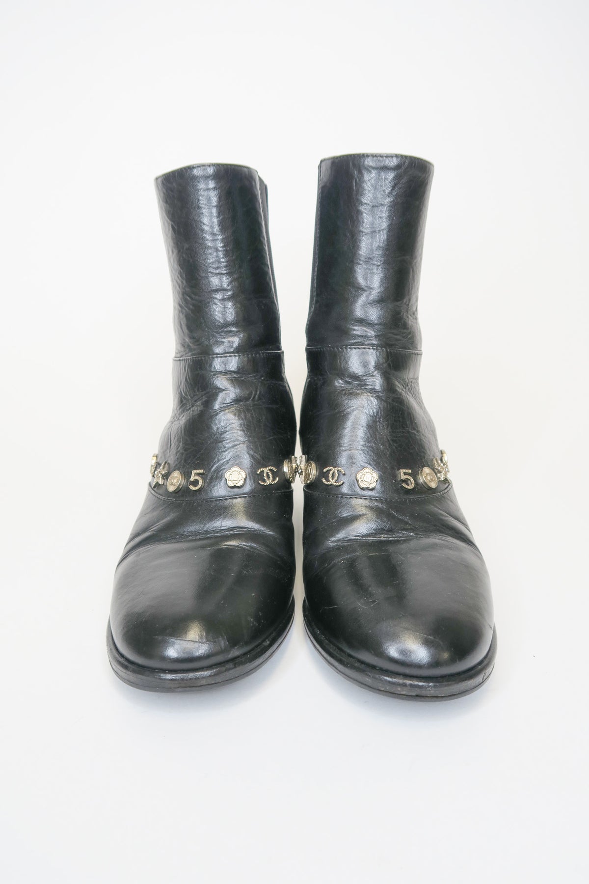 Chanel Interlocking CC Logo Chelsea Boots sz 36