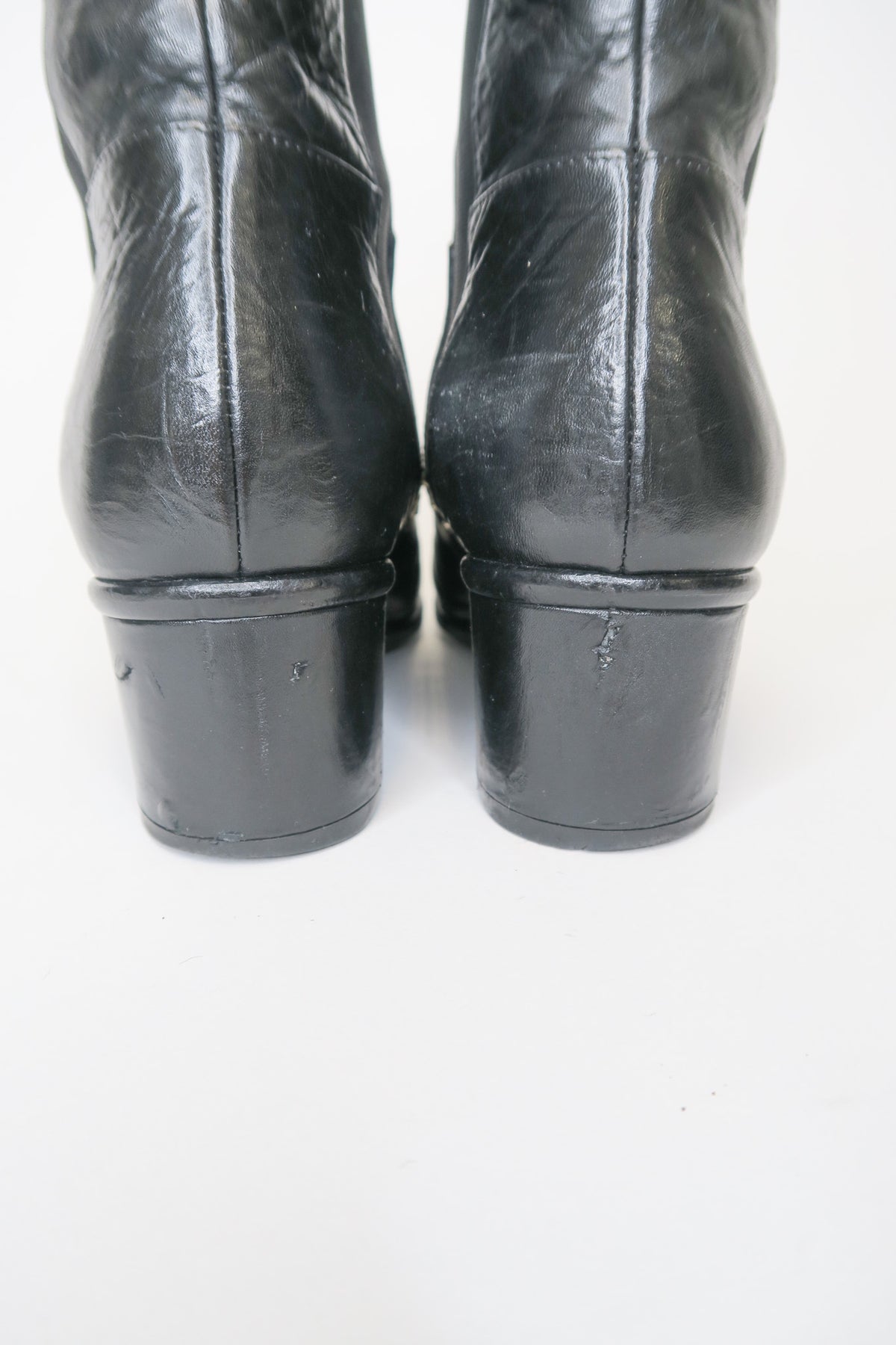 Chanel Interlocking CC Logo Chelsea Boots sz 36