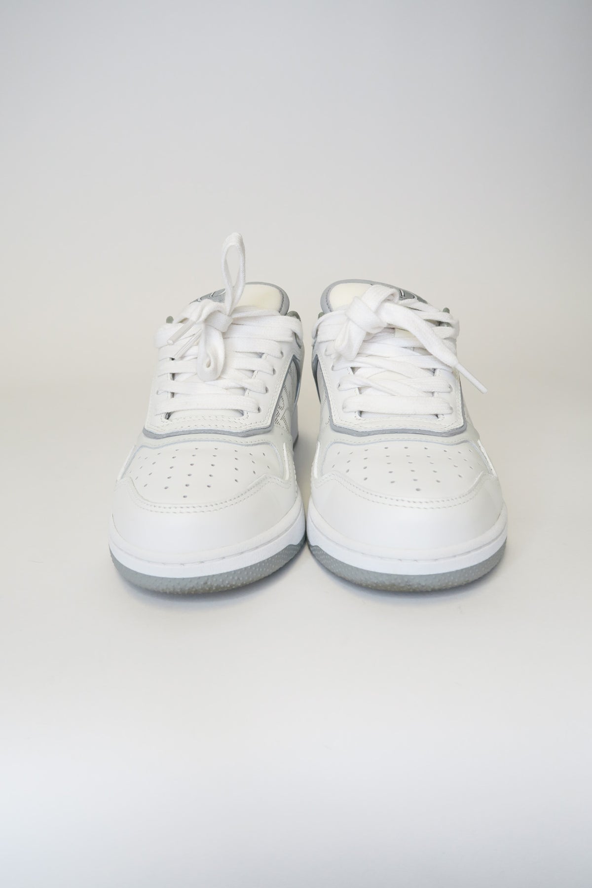 Dior B27 Low Top Logo Sneakers sz 36