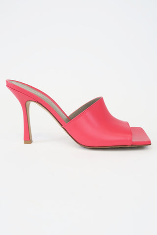 Bottega Veneta Stretch Mule sz 39 - Designer Pumps at The Find Luxury Resale - Vancouver, Canada