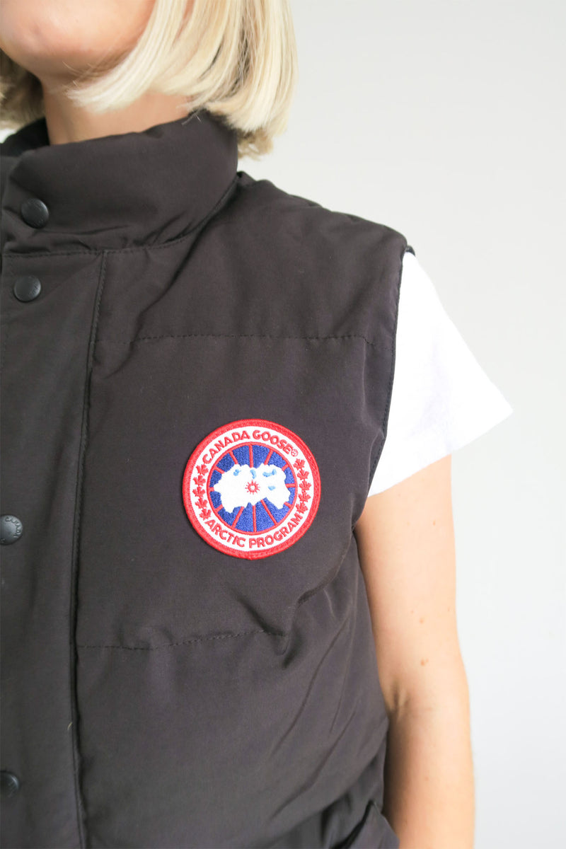 Canada Goose Down Vest sz XS