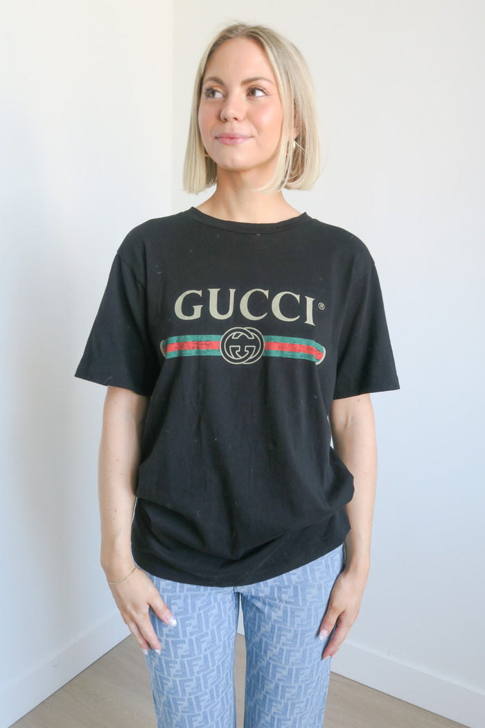 Gucci Distressed Logo T-Shirt sz XXS