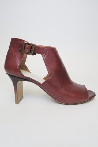 Maison Martin Margiela Leather Pumps sz 36.5 - Designer Pumps at The Find Luxury Resale - Vancouver, Canada