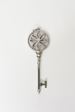 Tiffany & Co. White Gold Diamond Daisy Key Pendant 2.5"