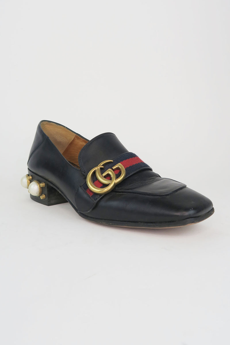 Gucci Faux Pearl Accents Leather Loafers sz 36.5