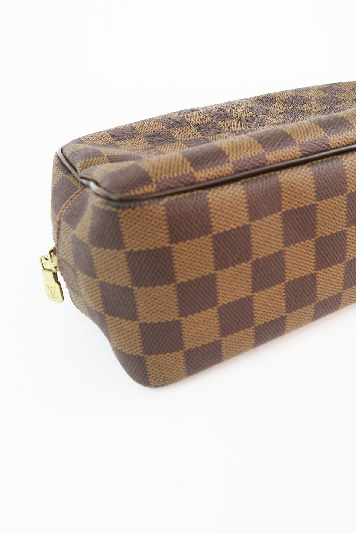 Louis Vuitton Damier Ebene Toiletry Bag 25