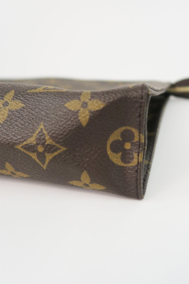 Louis Vuitton Monogram Toiletry Pouch 26 – Sell My Stuff Canada