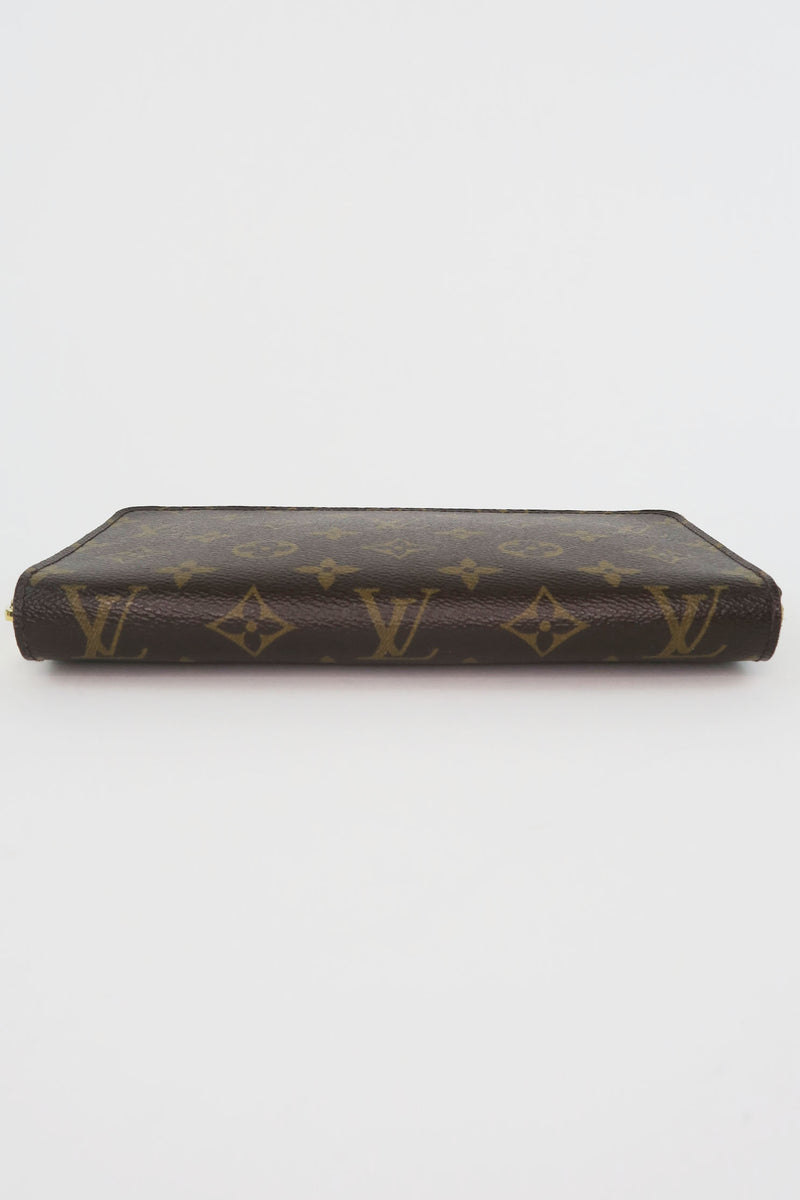 Louis Vuitton Monogram Zippy Organizer Wallet